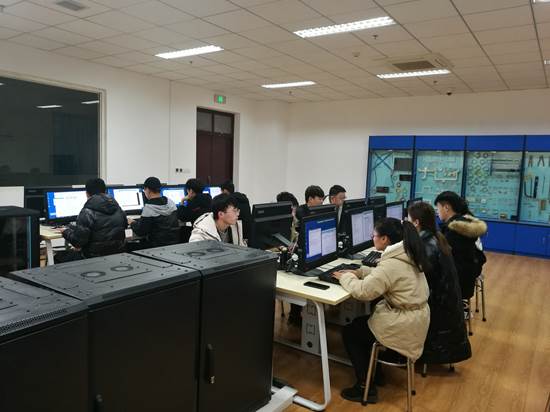 以賽促學，云網融合 我校成功舉辦云計算技術與應用賽項校內選拔賽